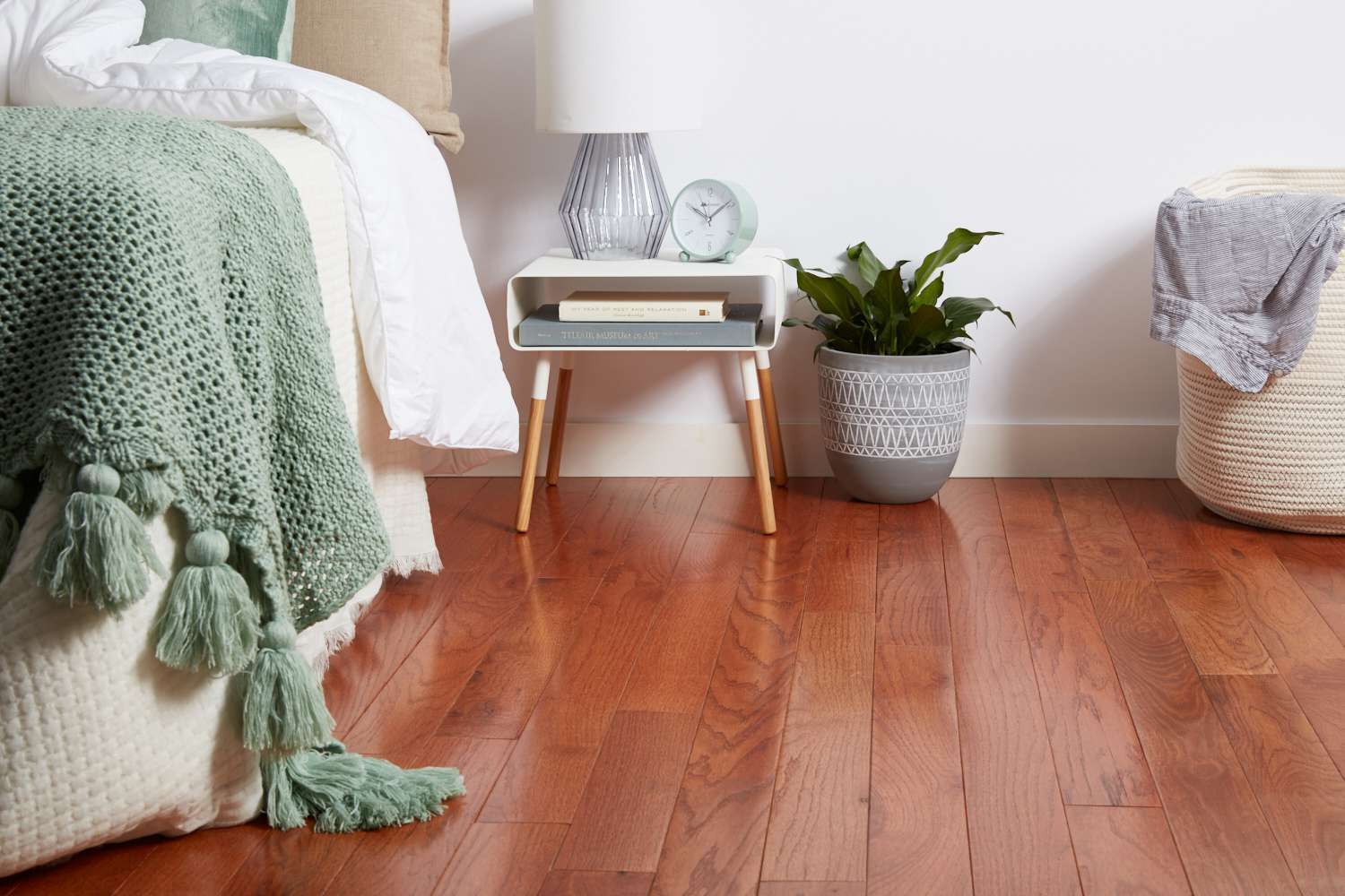 4 Reasons To Use Hardwood Flooring For Your Home
